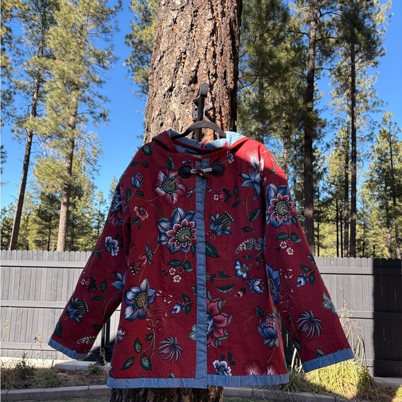 Handmade Quilted Floral Red Women's Jacket - Picture 3 of 13